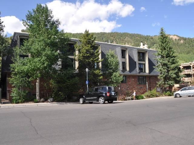 Chateau Dumont Aspen Room photo