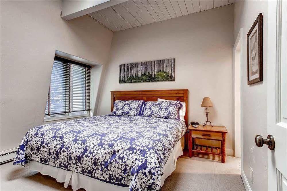 Chateau Dumont Aspen Exterior photo